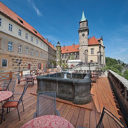 Ea Zamecky Hotel Hrubá Skála Esterno foto