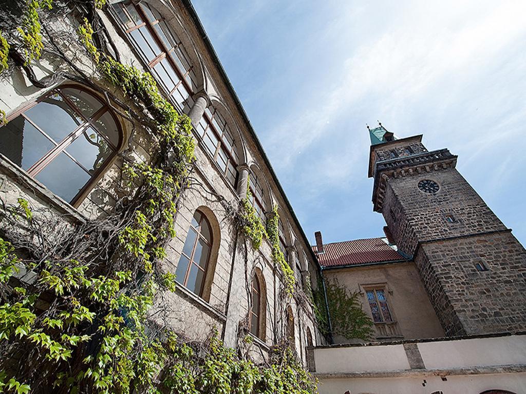 Ea Zamecky Hotel Hrubá Skála Esterno foto