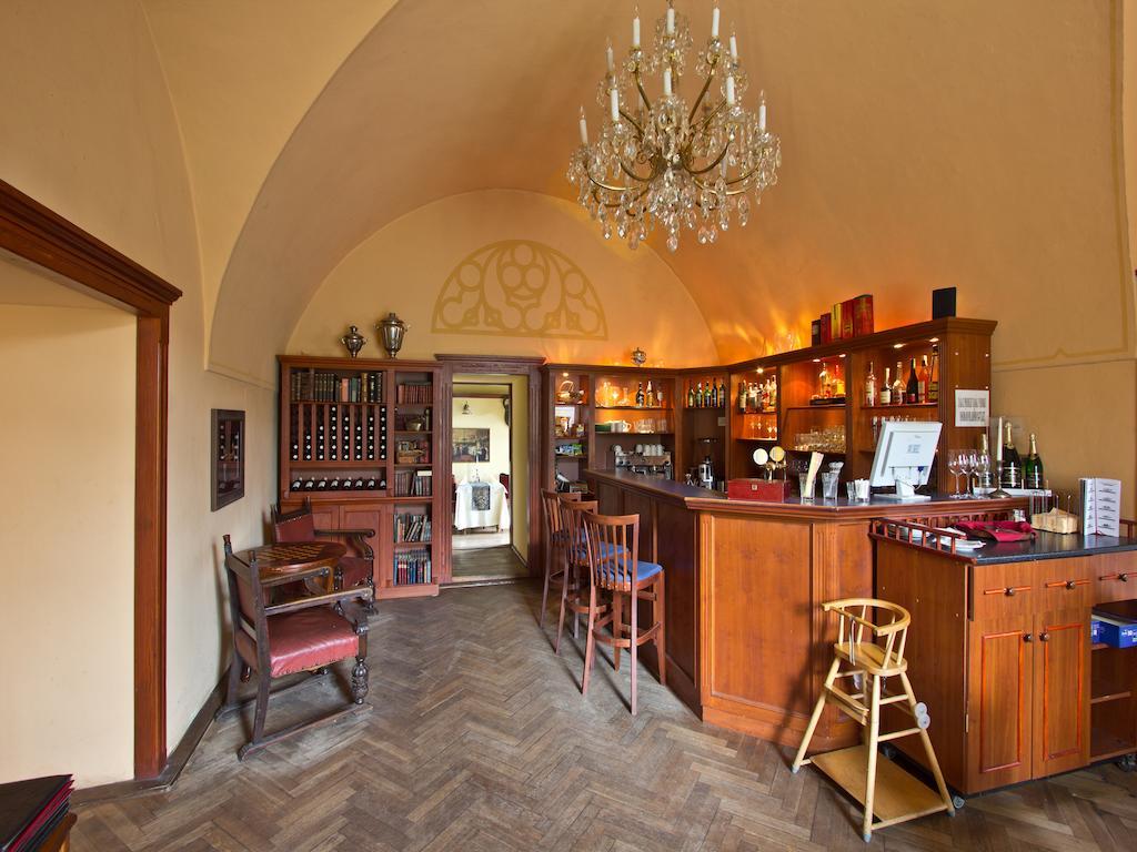 Ea Zamecky Hotel Hrubá Skála Esterno foto
