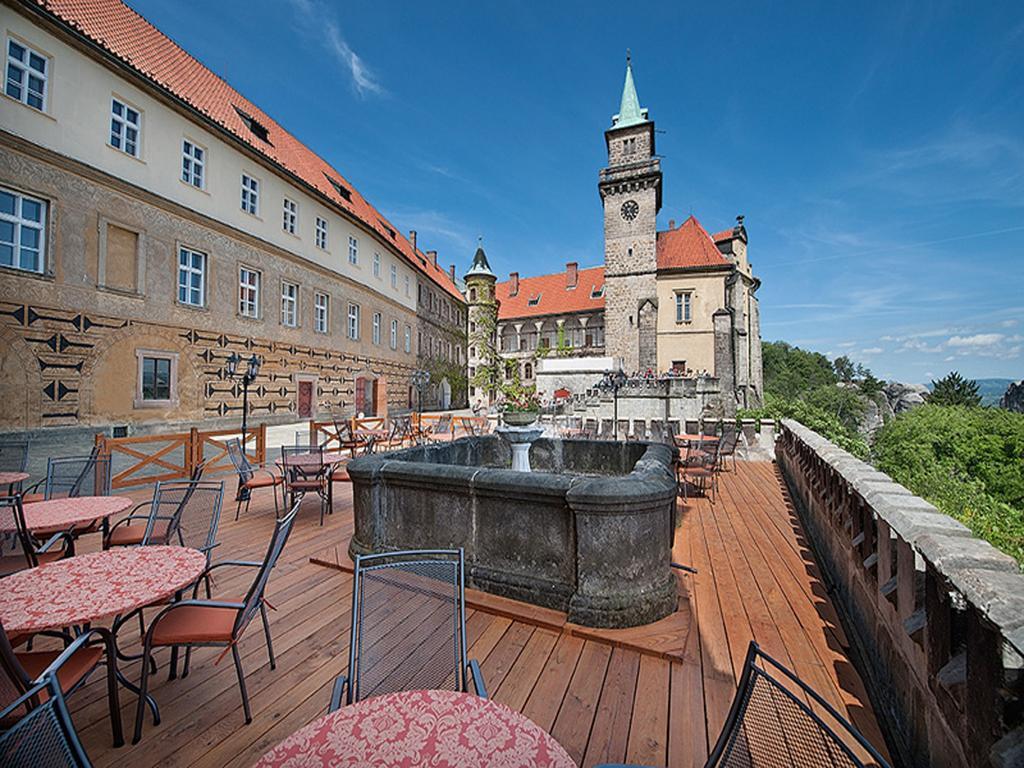 Ea Zamecky Hotel Hrubá Skála Esterno foto
