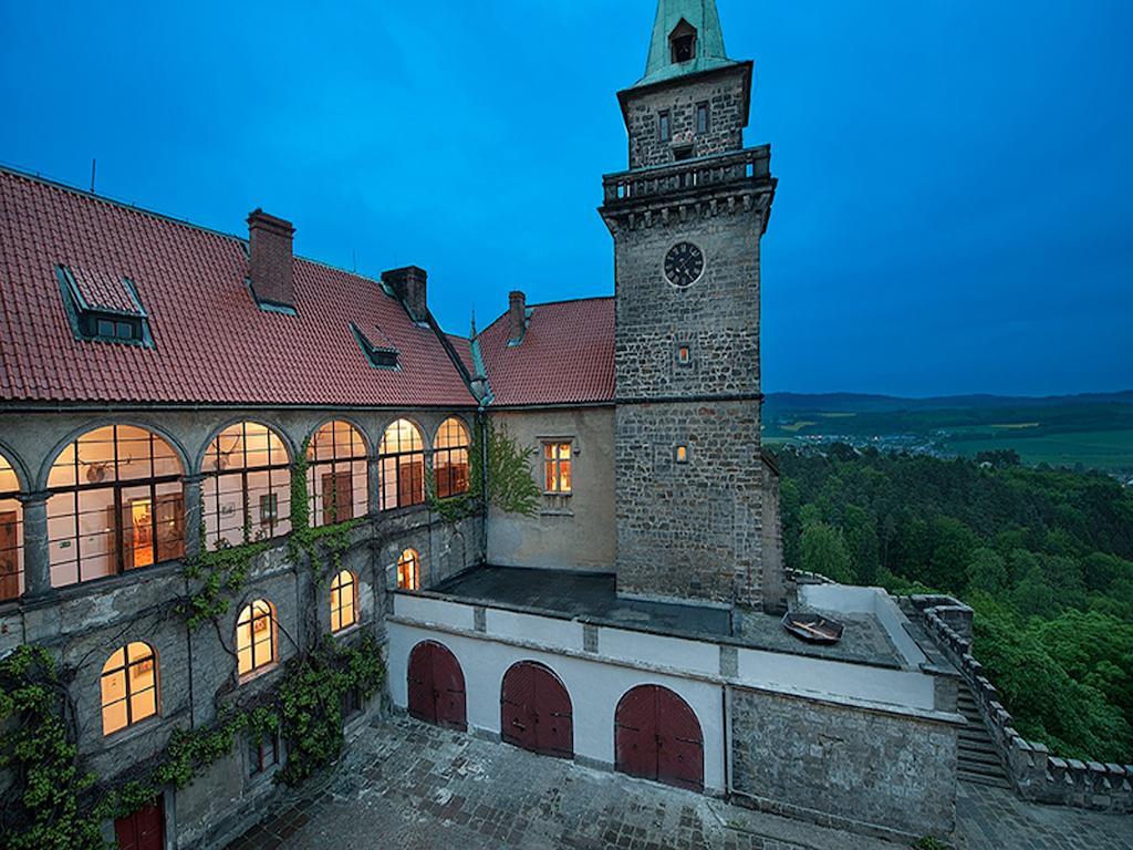 Ea Zamecky Hotel Hrubá Skála Esterno foto