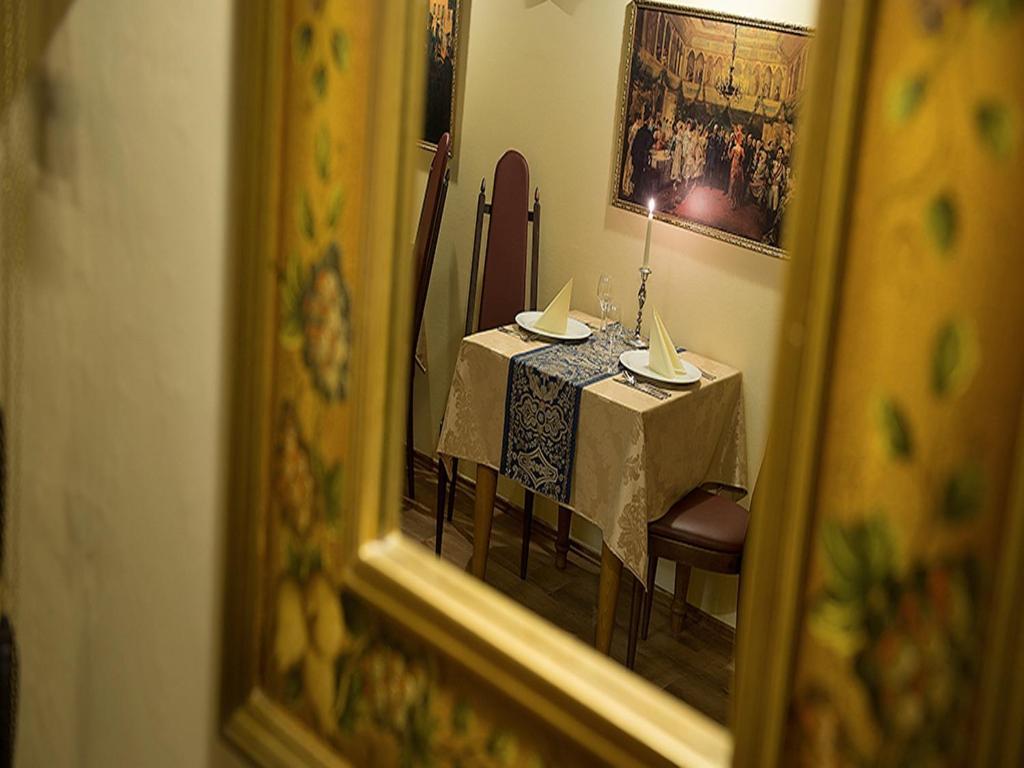 Ea Zamecky Hotel Hrubá Skála Esterno foto